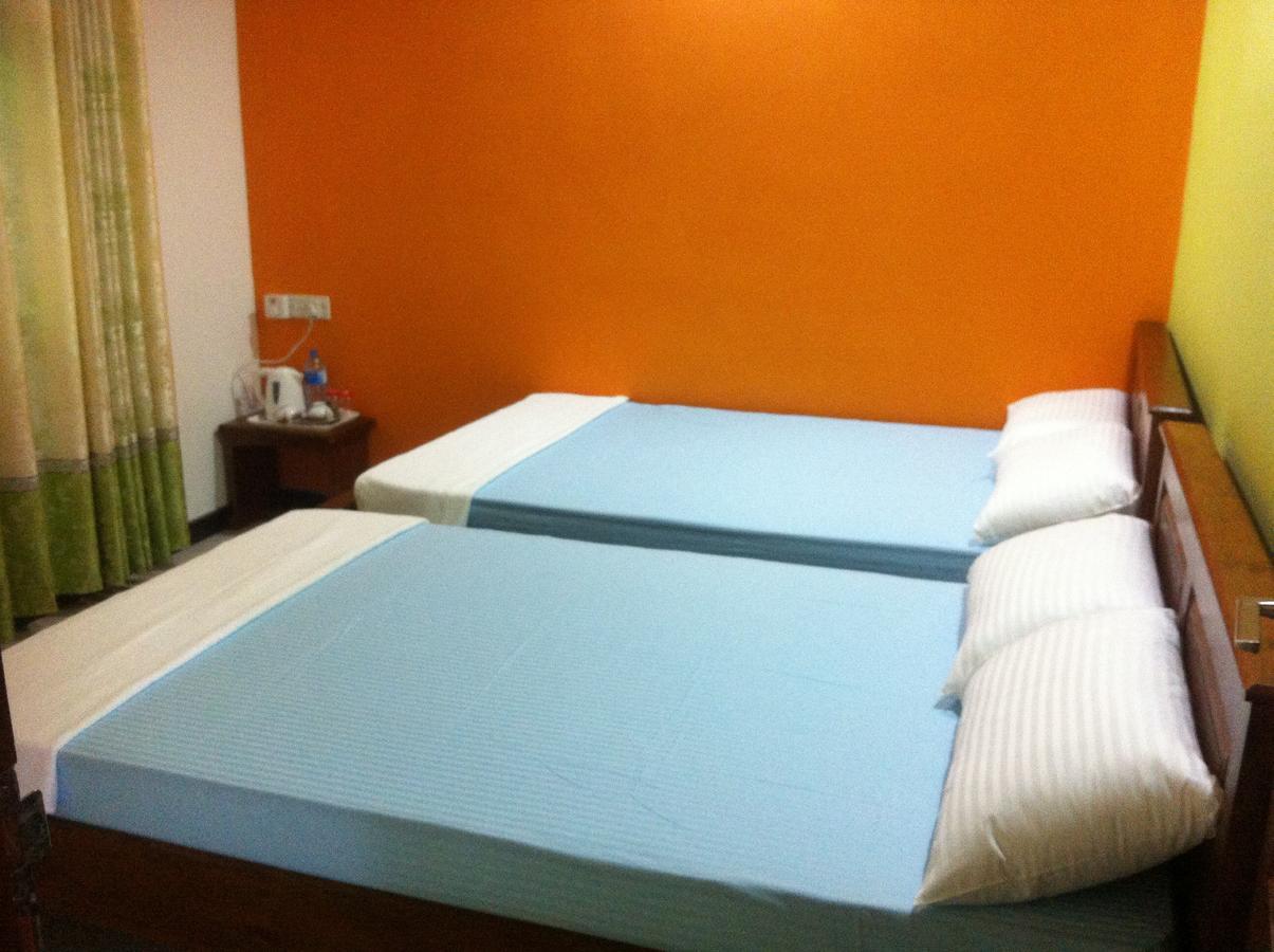 Bee Nest Bed & Breakfast Negombo Exterior photo