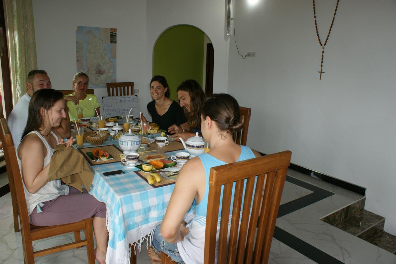Bee Nest Bed & Breakfast Negombo Exterior photo